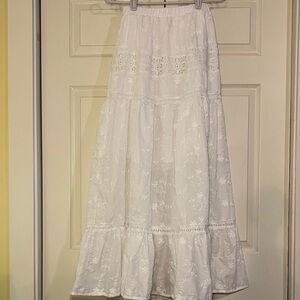 Elegant White Lace Maxi Skirt